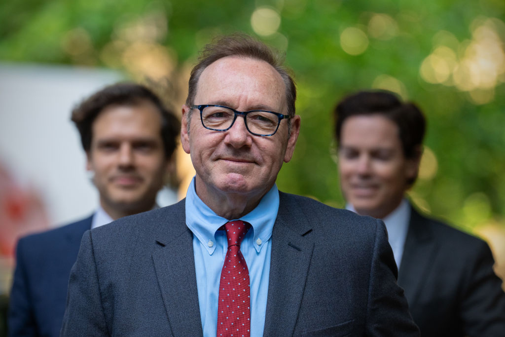 Procès de Kevin Spacey: «sois cool», aurait-il dit à une victime
