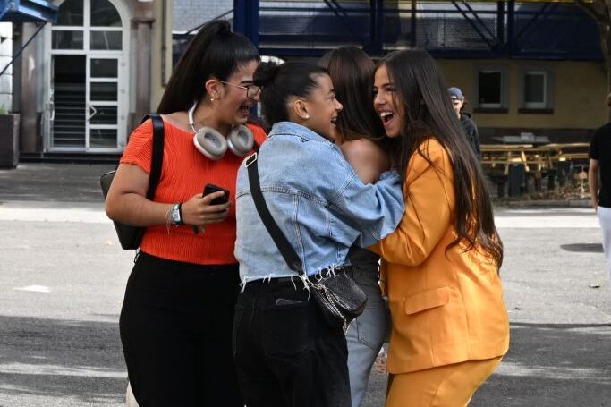 «J&rsquo;ai mon bac!»: les candidats découvrent leurs résultats, avec près de 85% d&rsquo;admis