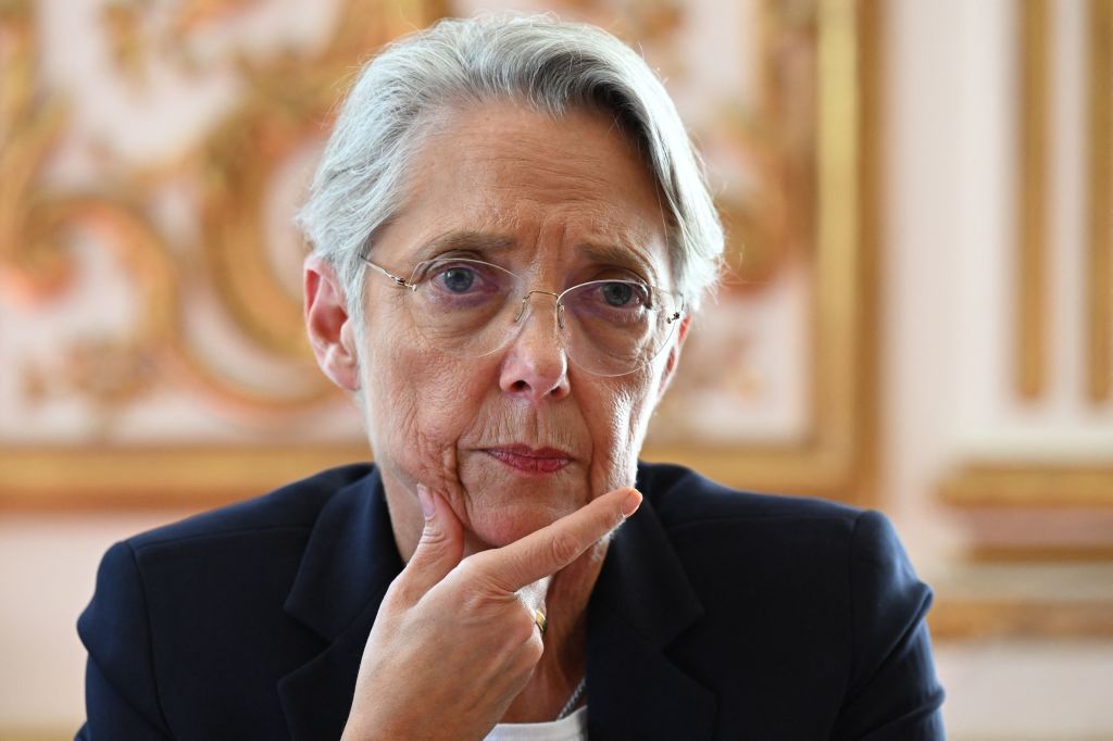 Élisabeth Borne assure «avoir délivré» la feuille de route des «100 jours»