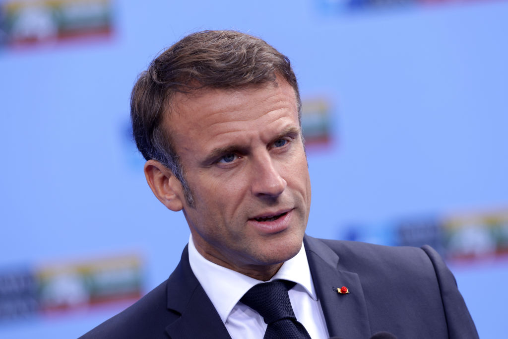 Emmanuel Macron ne s&rsquo;exprimera pas le 14 juillet, mais «dans les prochains jours»
