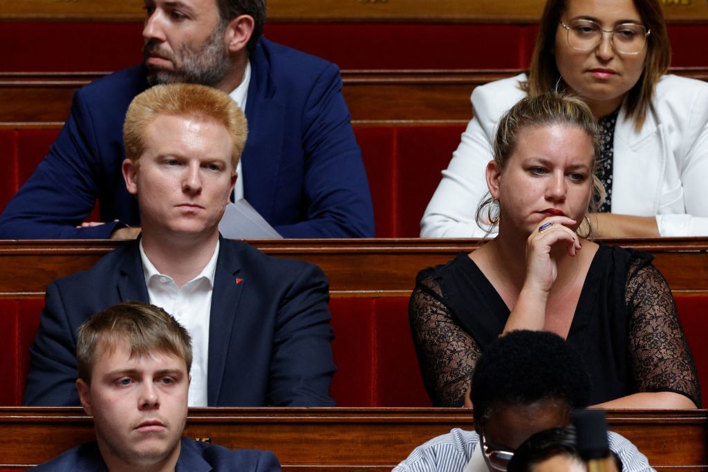 Les députés ayant participé au rassemblement interdit d&rsquo;Assa Traoré doivent être sanctionnés, demandent Renaissance, le MoDem et Horizons