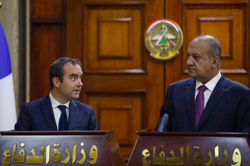 Le ministre français des Armées satisfait de sa visite en Irak sur fond de coopération militaire