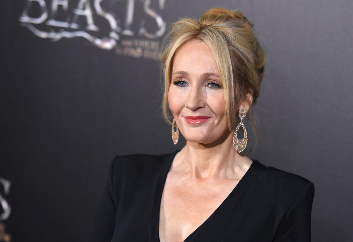 J.K. Rowling se dit prête à faire de la prison pour ses opinions sur le transgenrisme