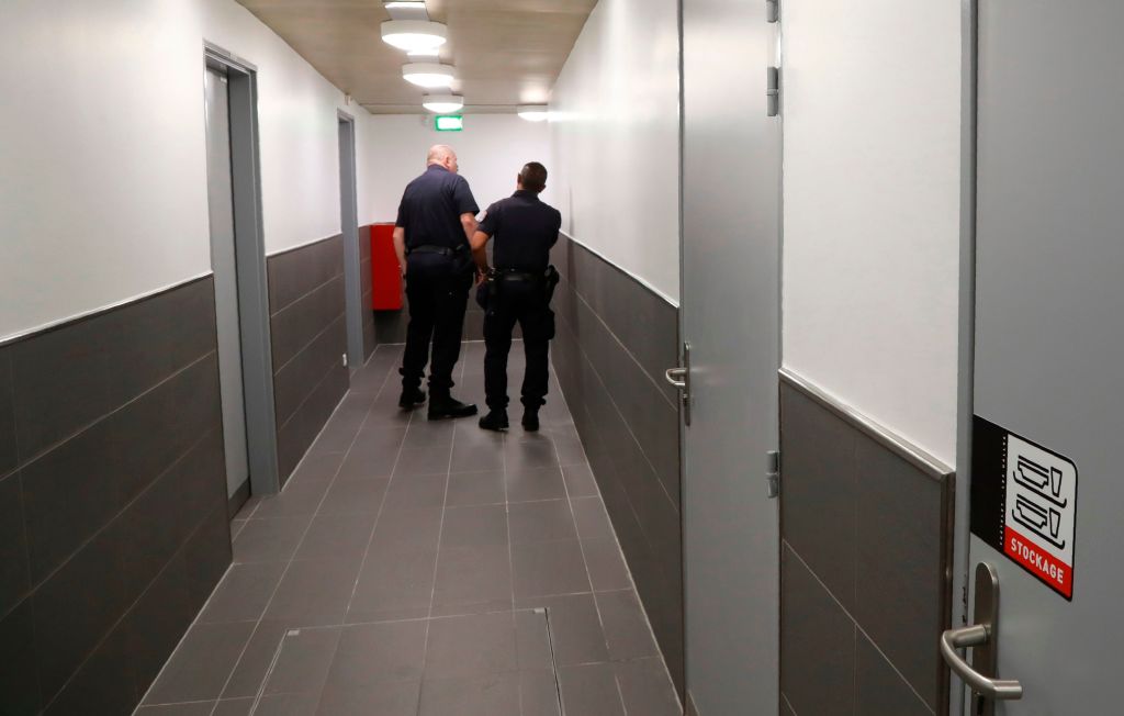 Mort d&rsquo;une femme poussée sur les rails du RER: le suspect conduit à l&rsquo;infirmerie psychiatrique