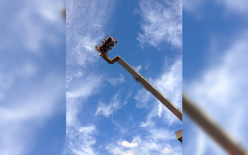 Haute-Garonne: les pompiers sauvent deux personnes, bloquées à 35 mètres de haut dans un manège à sensations