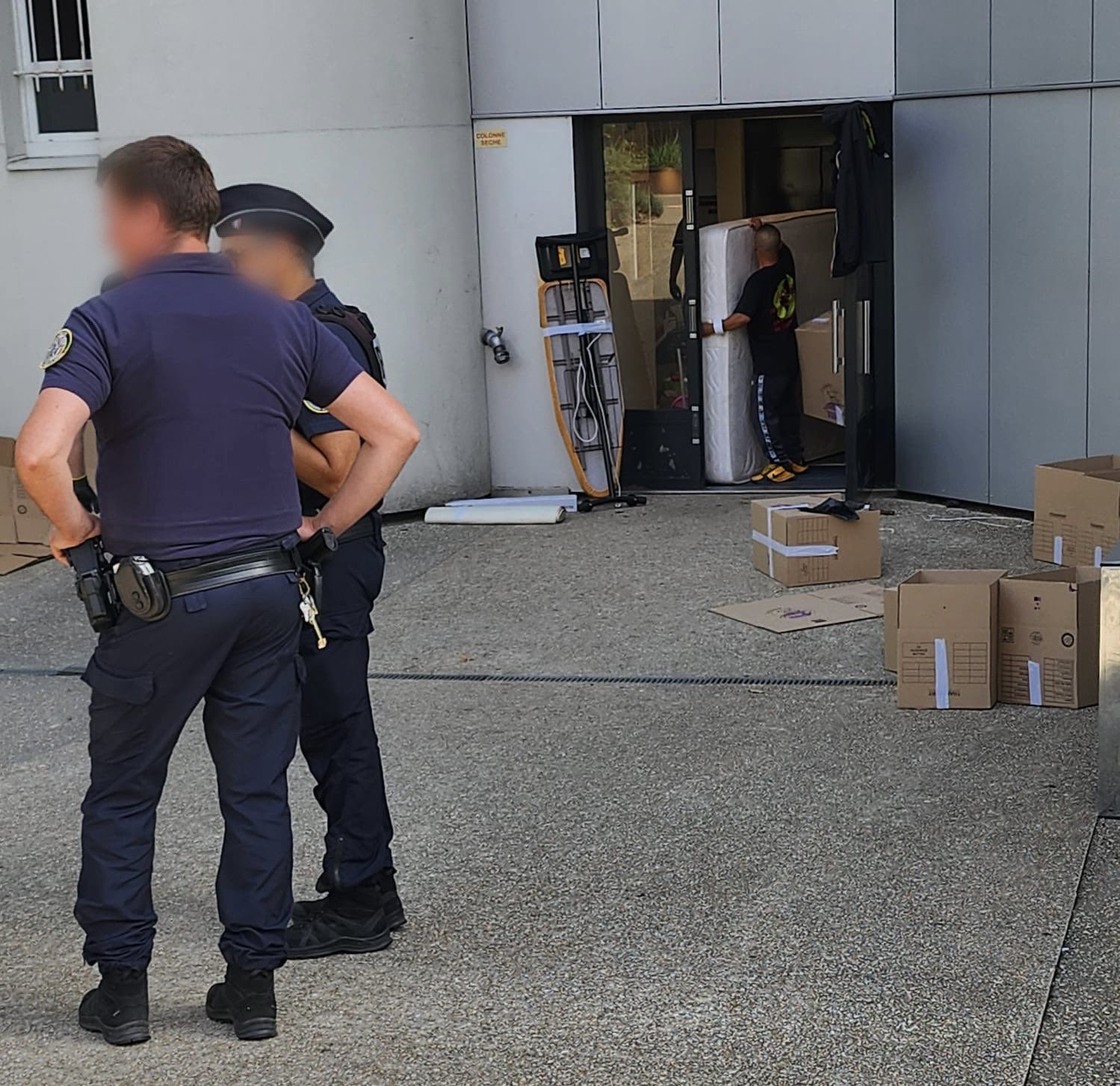 Val-d&rsquo;Oise: un émeutier vient d&rsquo;être expulsé pour avoir pillé le magasin d&rsquo;un opticien à Deuil-la-Barre