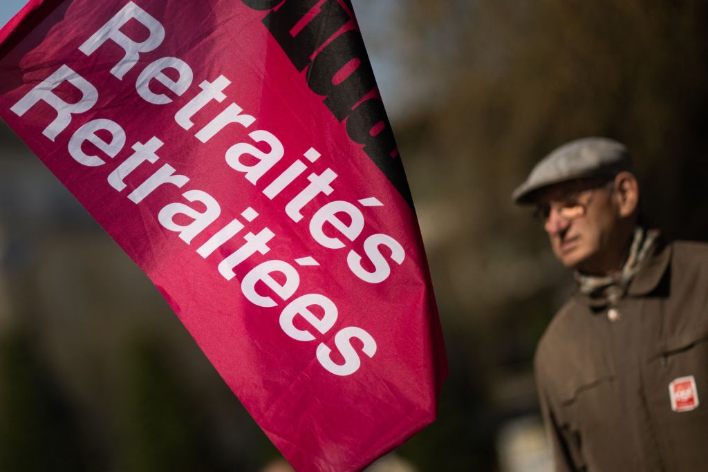 Retraites: plusieurs décrets publiés dont celui revalorisant les petites pensions
