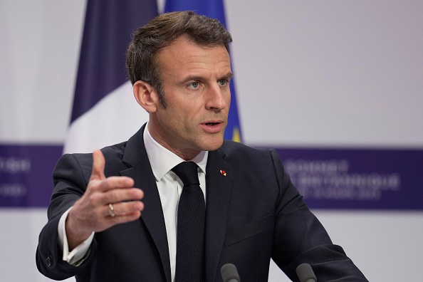 «Réduire significativement l&rsquo;immigration» avec obligation de résultat, annonce Emmanuel Macron