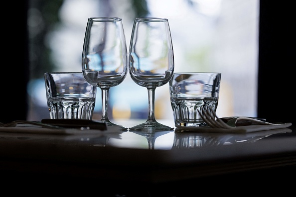 Tours: un restaurateur perd près de 50.000 euros après 22 faux avis négatifs postés en une nuit sur Google