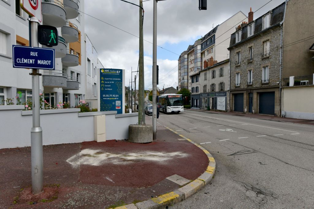 Deux jeunes se tuent à scooter en fuyant un contrôle routier à Limoges