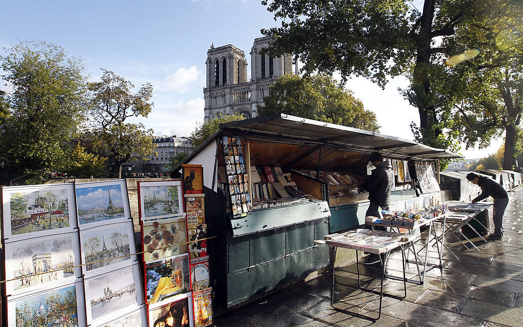 Les bouquinistes devront plier bagage le temps des JO