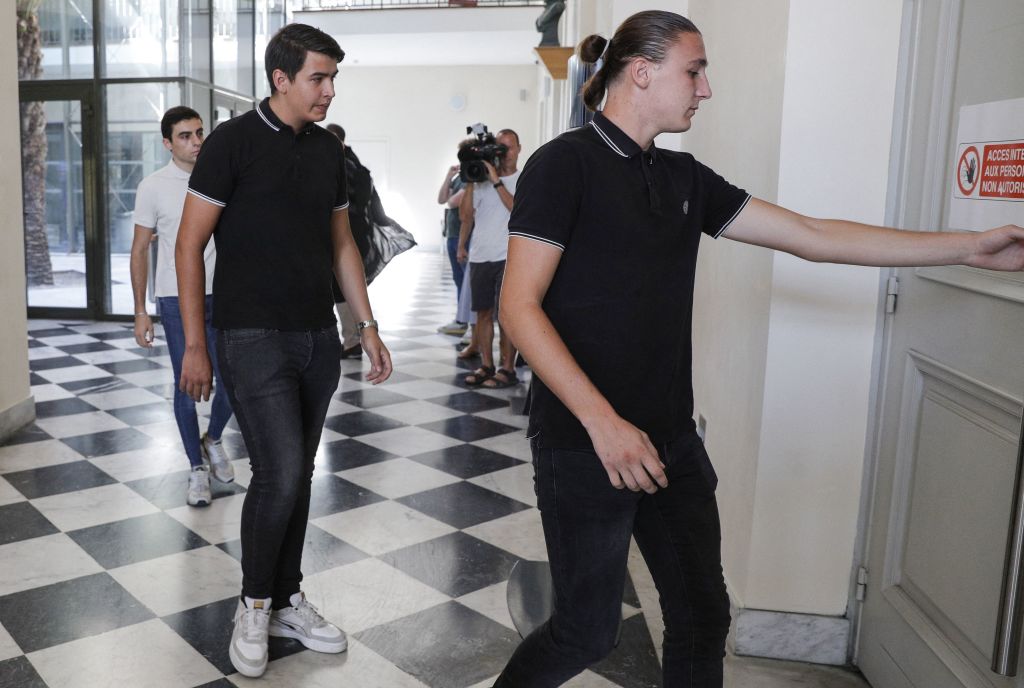 Douze mois de prison avec sursis pour les trois supporters corses qui avaient agressé Kenzo, huit ans, et sa famille