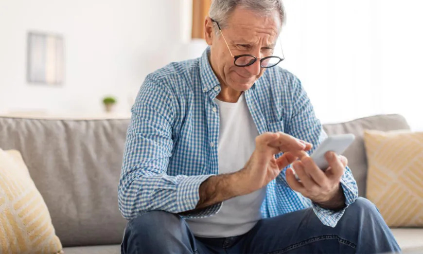 Un médecin de 58 ans utilise 3 astuces pour se protéger de la myopie et de l&rsquo;hypermétropie