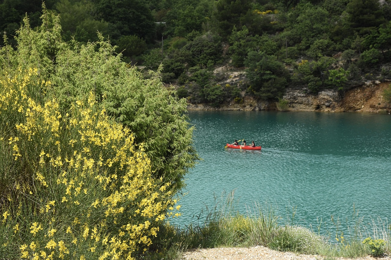 Provence-Alpes-Côte d&rsquo;Azur: un père de famille se noie dans le lac de Sainte-Croix