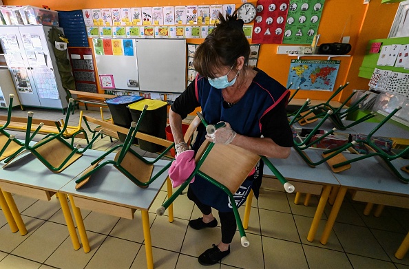 Plus d&rsquo;une centaine d&rsquo;enfants brûlés suite à une mauvaise utilisation des désinfectants dans les écoles