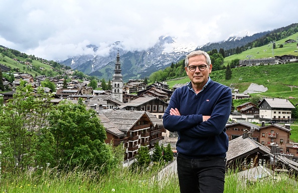 Haute-Savoie: le maire de La Clusaz annonce un moratoire sur un projet polémique de retenue d&rsquo;eau