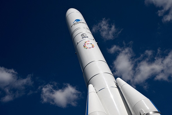 Ariane 6: la campagne de tests se poursuit avant une date de lancement pour 2024