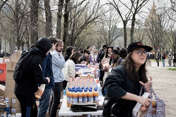 Le secteur associatif « en danger de mort » exhorte le gouvernement à agir