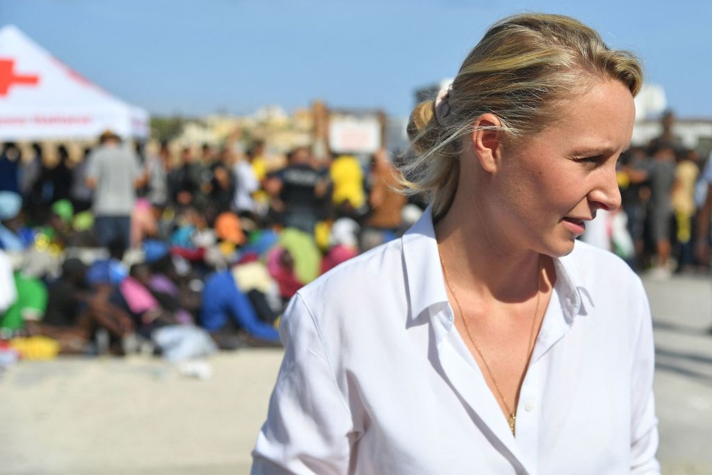 Marion Maréchal présente son plan anti-drogue contre les narco trafiquants