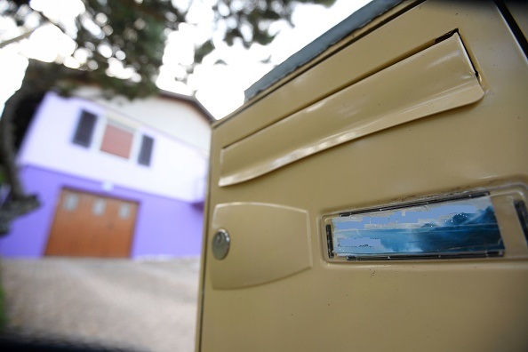Dordogne: Mireille, 98 ans, découvre que La Poste a déplacé sa boîte aux lettres de 120 mètres, sans la concerter