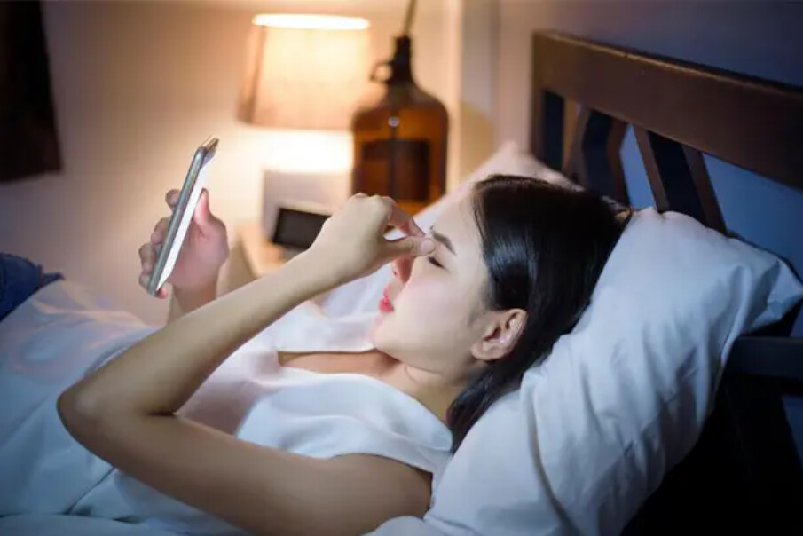 Soulager les yeux secs et surmenés : une technique efficace en une minute par jour