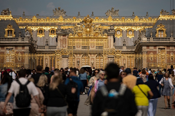 Alertes à la bombe: le château de Versailles évacué pour la sixième fois en une semaine