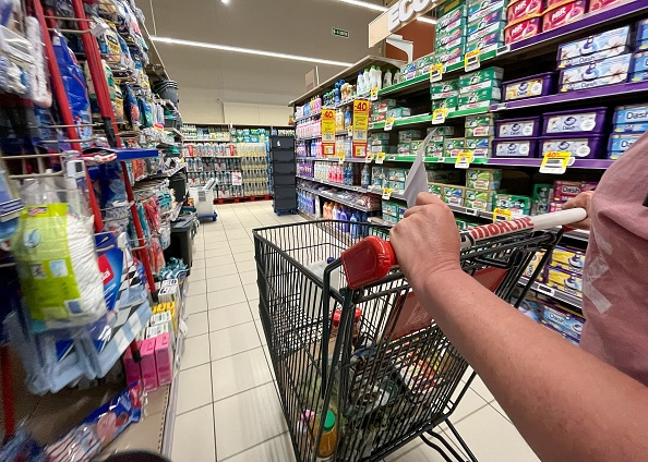 Fini les vacances, le resto, le coiffeur, le shopping…, les petits salaires particulièrement touchés par l&rsquo;inflation