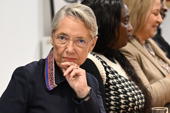 Élisabeth Borne dévoile ses mesures pour les quartiers populaires