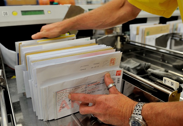 Un lettre postée à 150 m de sa destination fait un détour par la Thaïlande avant de revenir en Corrèze