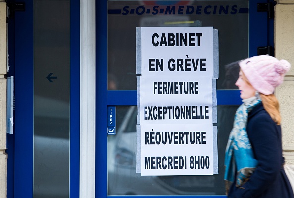 «Service de santé en perdition»: les médecins libéraux poursuivent la grève