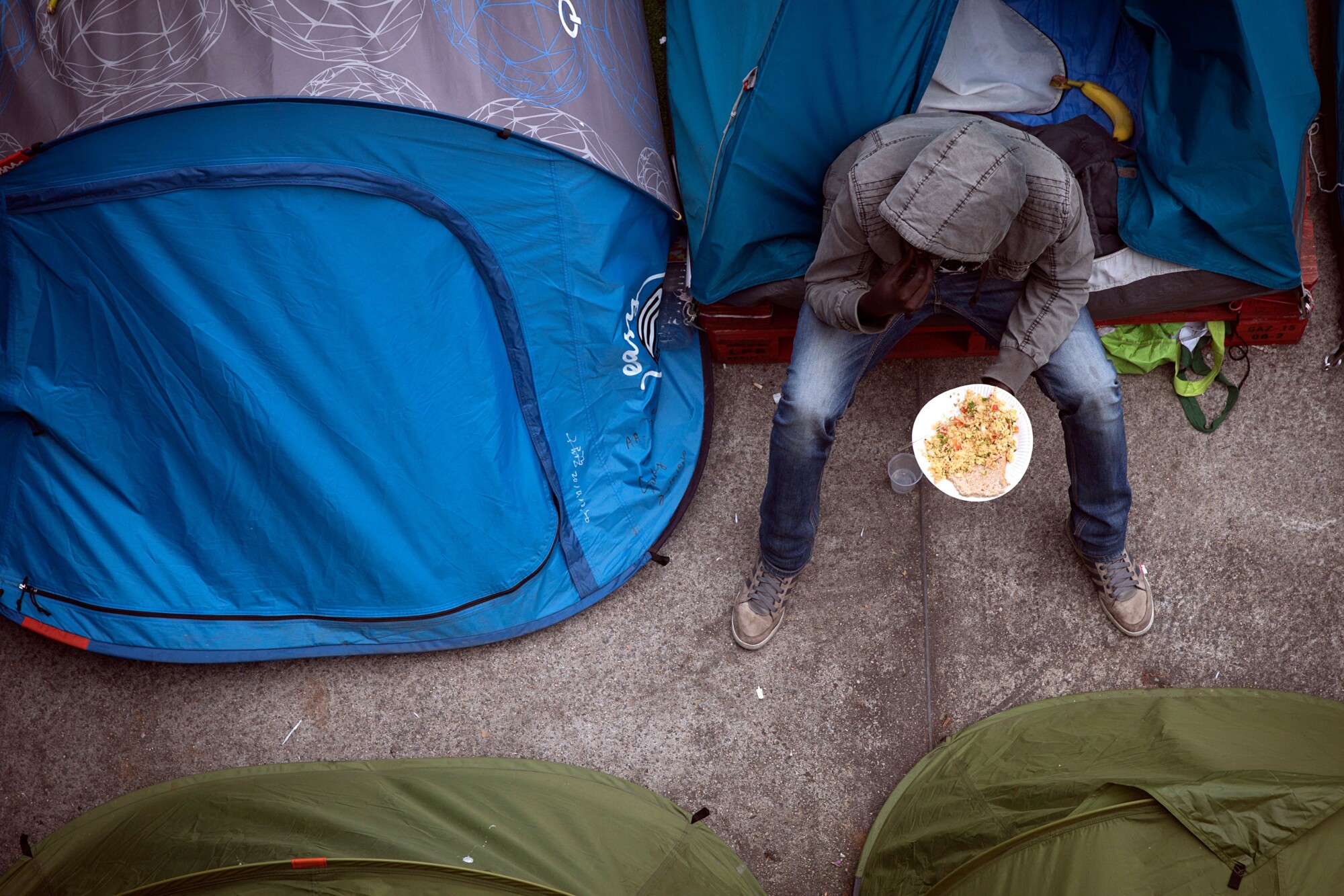 Migrants, SDF: les distributions alimentaires interdites dans un quartier de Paris