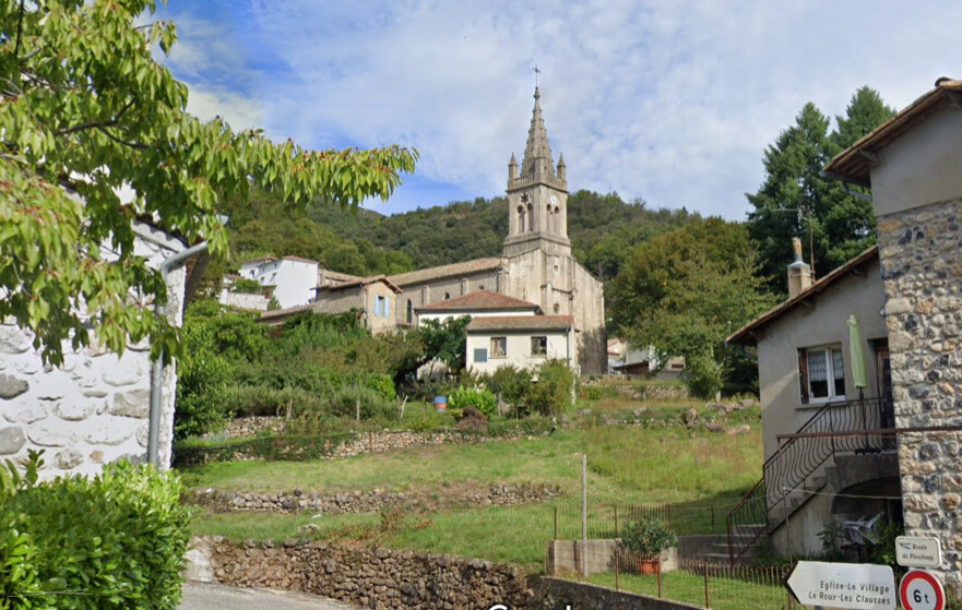 Bras de fer entre religieuses et militants écologistes sur le chantier d&rsquo;un centre catholique, à Saint-Pierre-de-Colombier en Ardèche