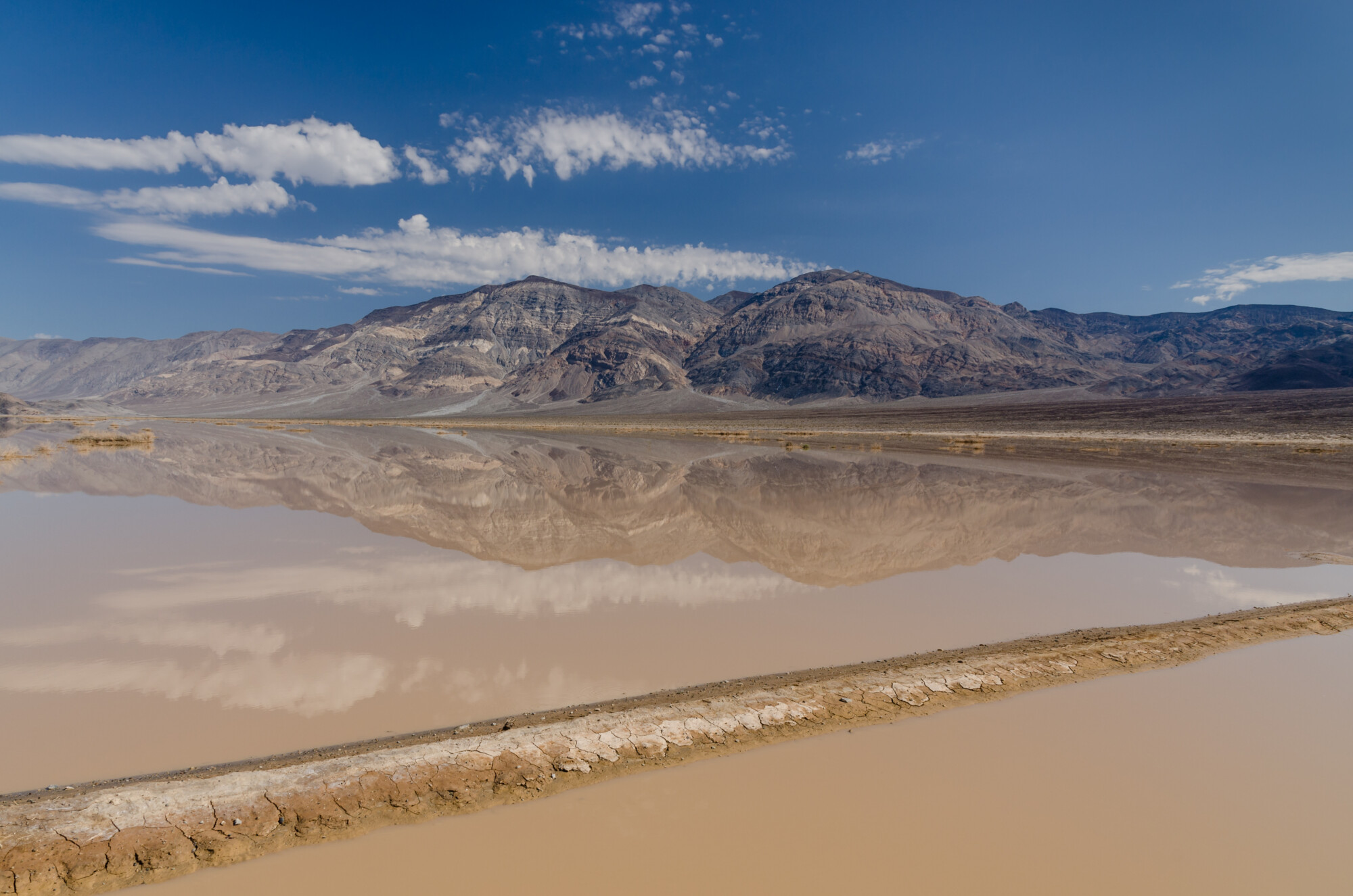 Dans la Vallée de la Mort, d&rsquo;extraordinaires lacs éphémères ont remplacé les dunes arides