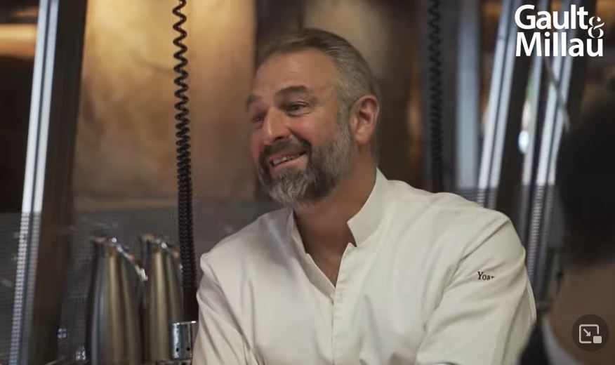 Partisan du «produit brut», Yoann Conte élu cuisinier de l&rsquo;année par Gault et Millau