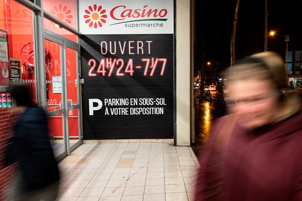 Casino en cours de restructuration abaisse encore ses prévisions de rentabilité en France