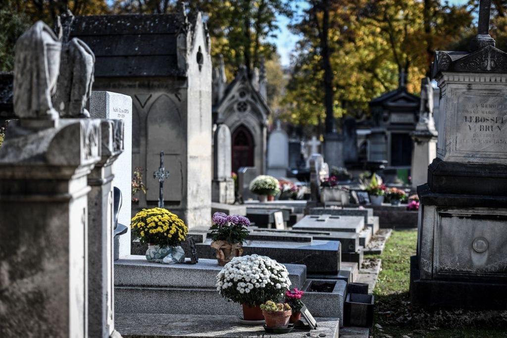 « C’est tout ce qui nous reste »: des personnes âgées ne peuvent plus visiter leur défunt à cause de l&rsquo;insécurité au cimetière Saint Pierre de Marseille