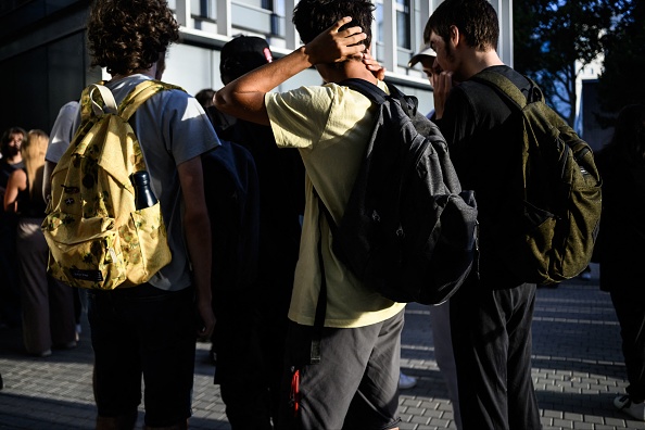 Lyon: deux lycéens arrêtés après des tirs de mortiers d&rsquo;artifices sur un lycée