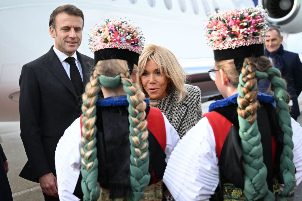 Emmanuel Macron en Suisse pour «relancer les négociations» avec l&rsquo;UE