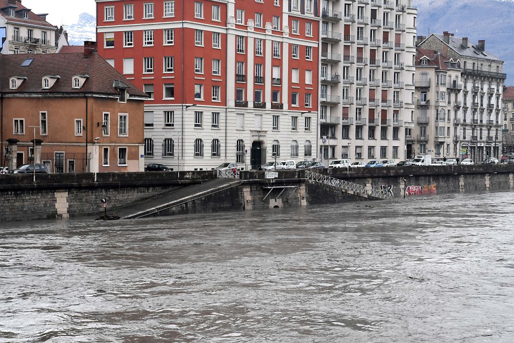 Fortes crues dans les Alpes, la Haute-Savoie repasse en vigilance orange
