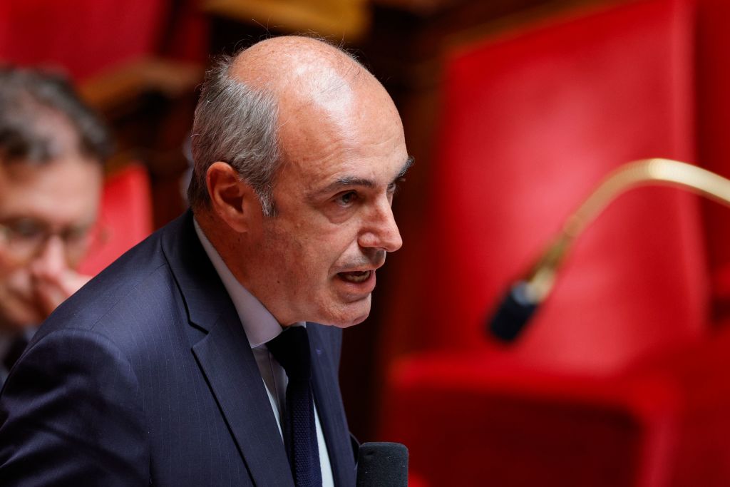 Pour LR, les travailleurs sans papiers et sans attaches familiales doivent être expulsés