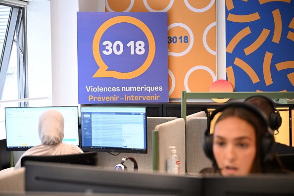 Cyber-harcèlement et violences en ligne: au 30 18, la détresse des jeunes en direct