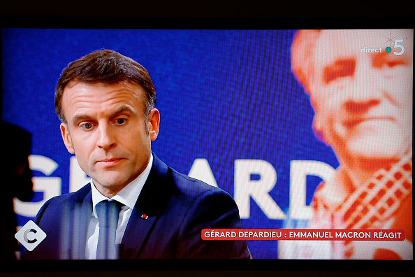 Emmanuel Macron prend la défense de Gérard Depardieu et provoque une vive polémique