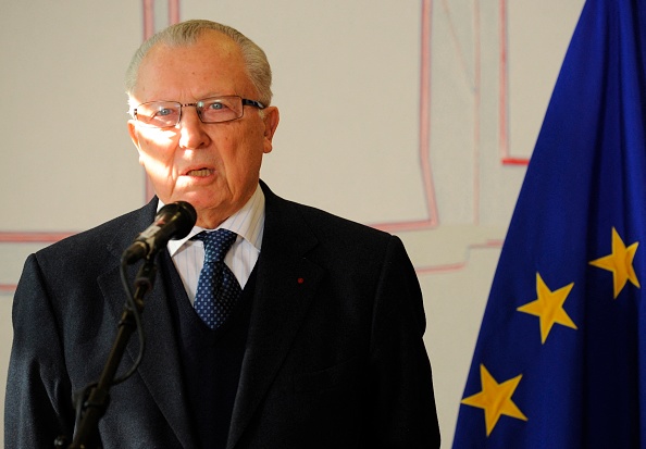 Mort de Jacques Delors: Emmanuel Macron présidera le 5 janvier une cérémonie d&rsquo;hommage national aux Invalides