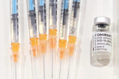 Des autopsies révèlent que les vaccins contre le Covid-19 ont probablement causé des décès, selon une étude