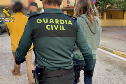 Couple français soupçonné de vouloir «sacrifier» leur fils dans le Sahara: procédure d’extradition en cours