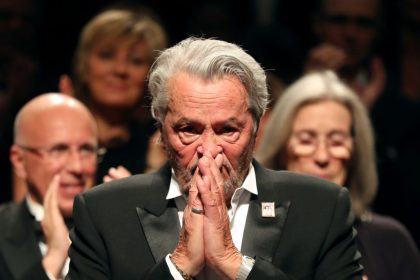 Famille Delon: le père et la fille, choqués du déballage médiatique, vont déposer plainte contre Anthony