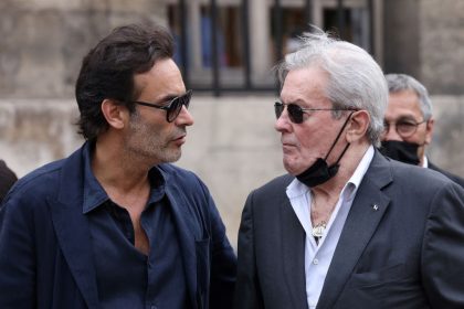 Affaire Alain Delon: « Mon père est à Douchy… et il s’éteindra à Douchy », assure son fils Anthony