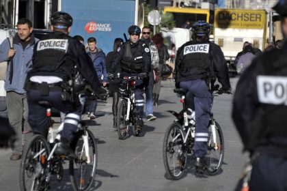 Marseille: la préfète de police annonce des mesures contre le trafic de drogue, l&rsquo;immigration et la vente à la sauvette