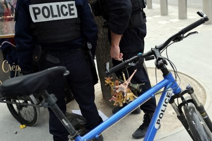 Enfants poussés à voler au Trocadéro: jusqu’à six ans et demi de prison requis pour traite d’êtres humains