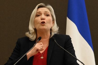 Marine Le Pen prend ses distances avec le parti allemand AfD et menace de mettre fin au groupe commun de l&rsquo;UE